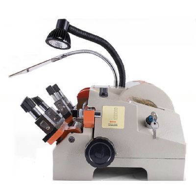 Máquina de duplicación de llaves de automóvil 100E1 con corte automático de llaves y potencia del motor de 120W